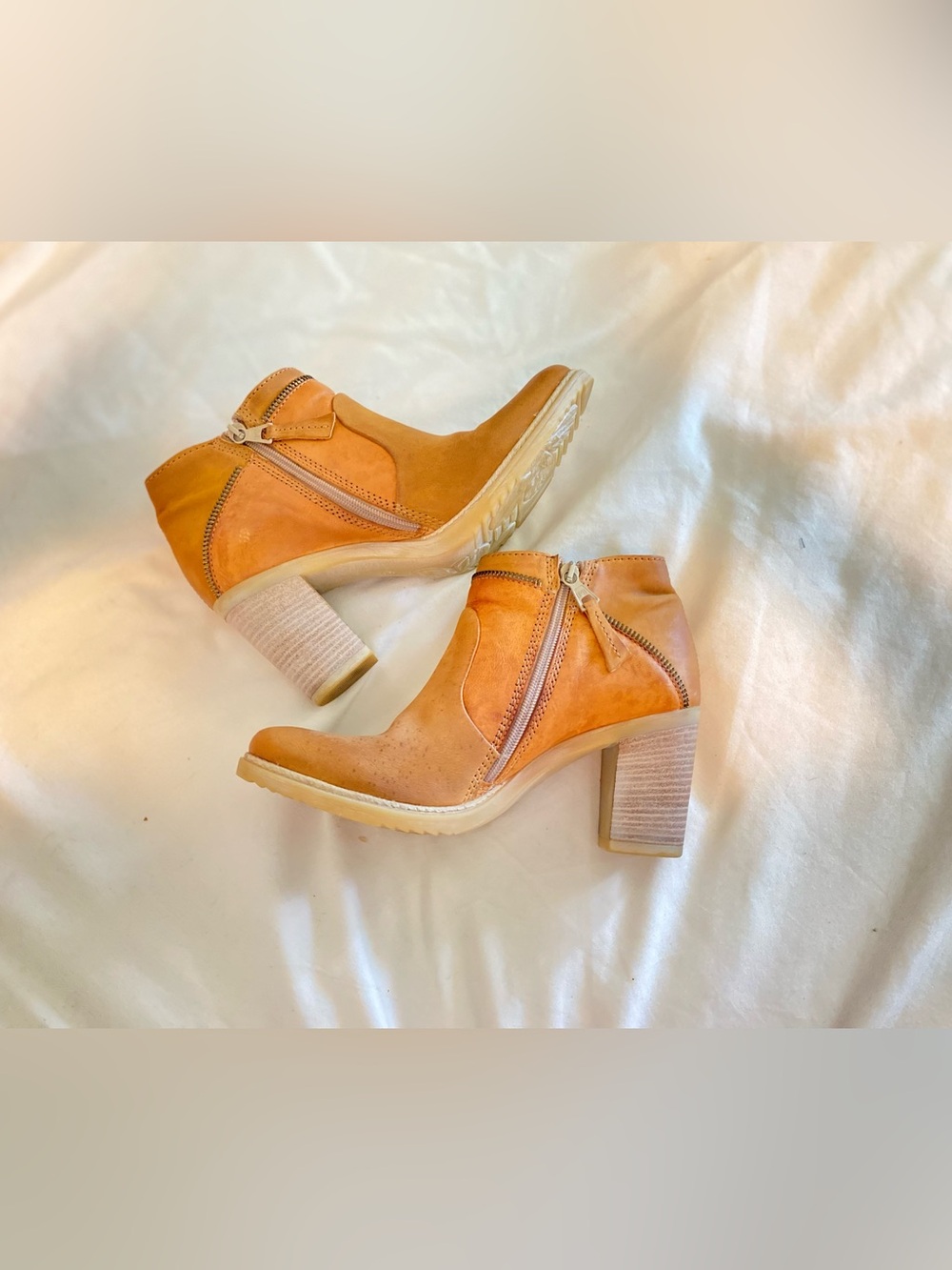 Women's Tan Suede Side-Zip Block Heel Ankle Booties